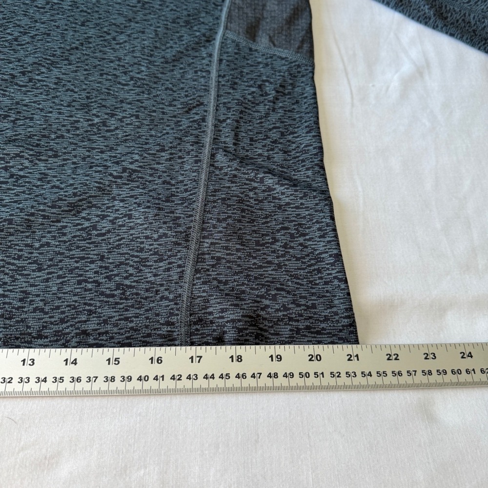 Old Navy Active Mens Long Sleeve GO DRY Athletic Shirt Size L Gray Heathered - Picture 13 of 14